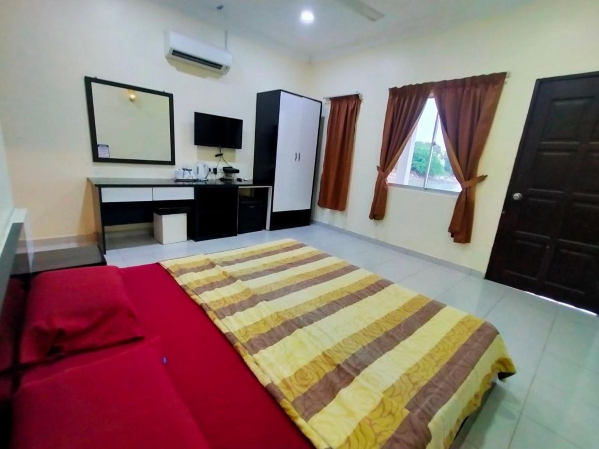 Capital O 91118 Chalet Seri Idaman Bayan Lepas Exterior foto